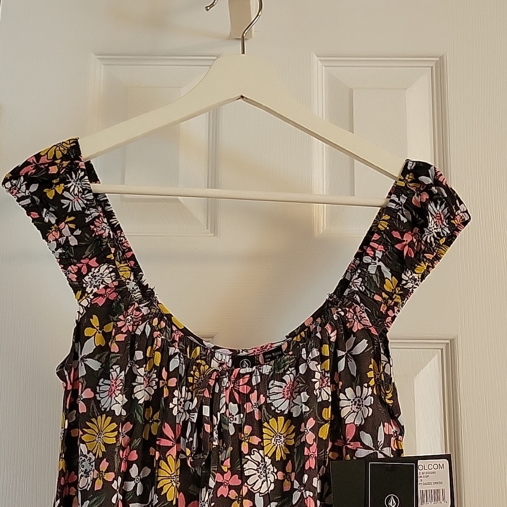 Volcom dress - Picture 3 of 3